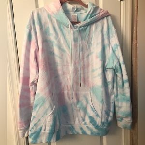 Tie dye sweat shirt.